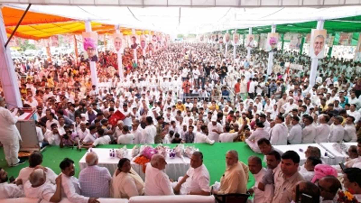 हुड्डा ने संत कबीर को जयंती पर श्रद्धांजलि दी, कहा-गरीबों को सशक्त बनाने की जरूरत